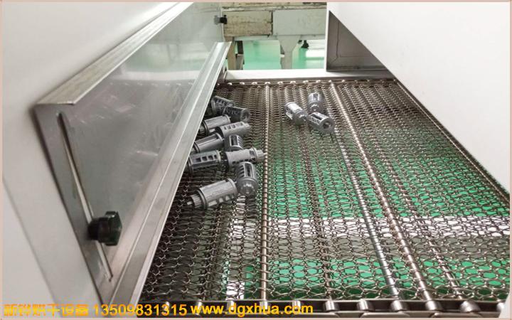 1594382376852130.jpg 汽車配件烘干機(jī).jpg